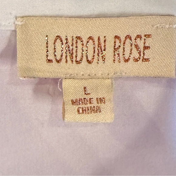 London Rose White Button-Up Shirt with Heart Design Size Large - Picture 3 of 3